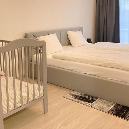 Tran Chien Apartment With Free Private Parking براغ المظهر الخارجي الصورة