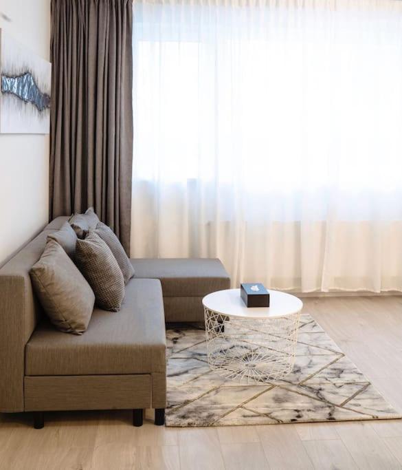 Tran Chien Apartment With Free Private Parking براغ المظهر الخارجي الصورة
