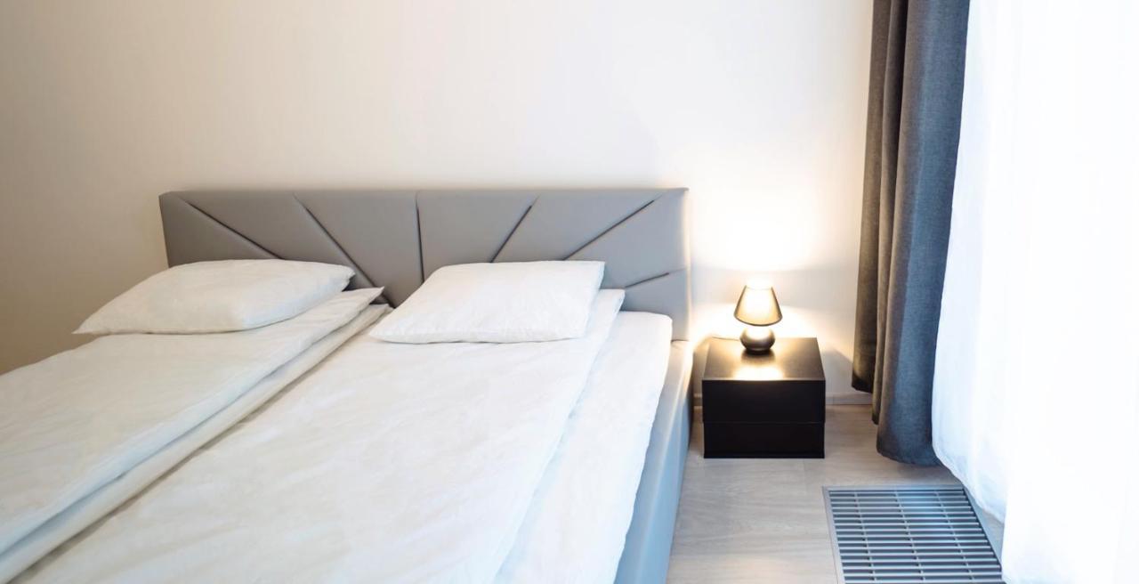 Tran Chien Apartment With Free Private Parking براغ المظهر الخارجي الصورة